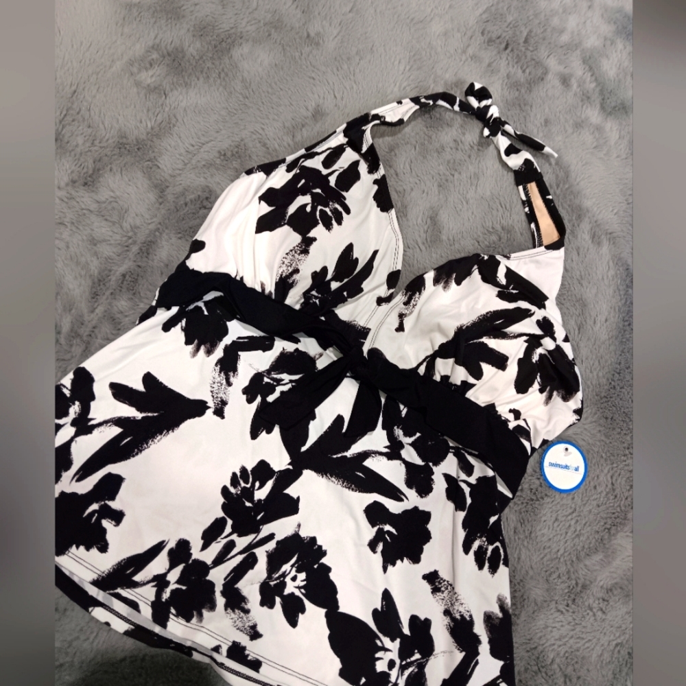Swim top size 18